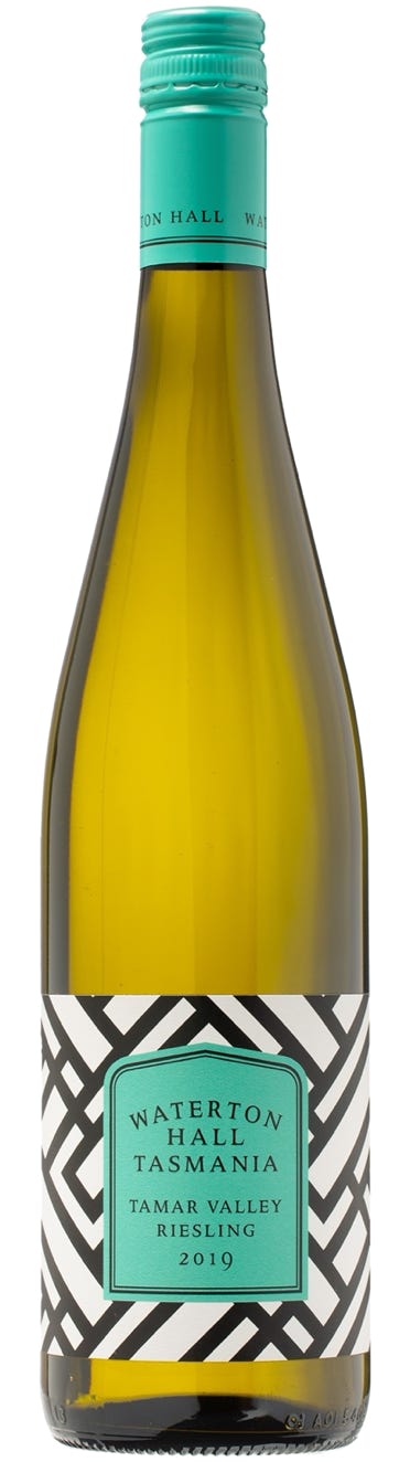 2019 Riesling white wine bottle